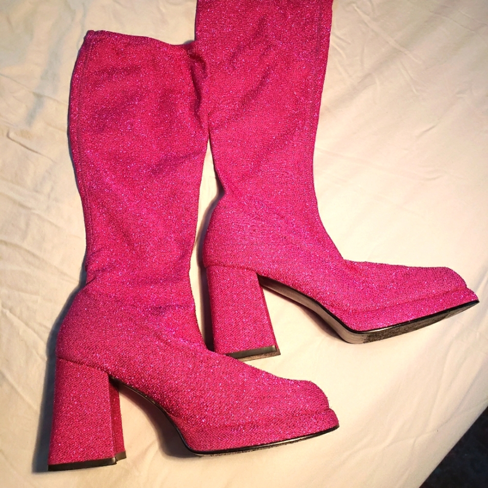 Vintage sparkly hot pink platform boots size 8